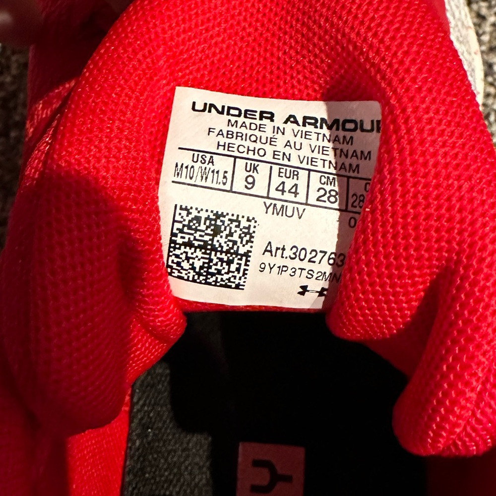 Unisex Curry 11 Team Basketball Shoes - M10/W11.5 - New In Box - Picture 6 of 6